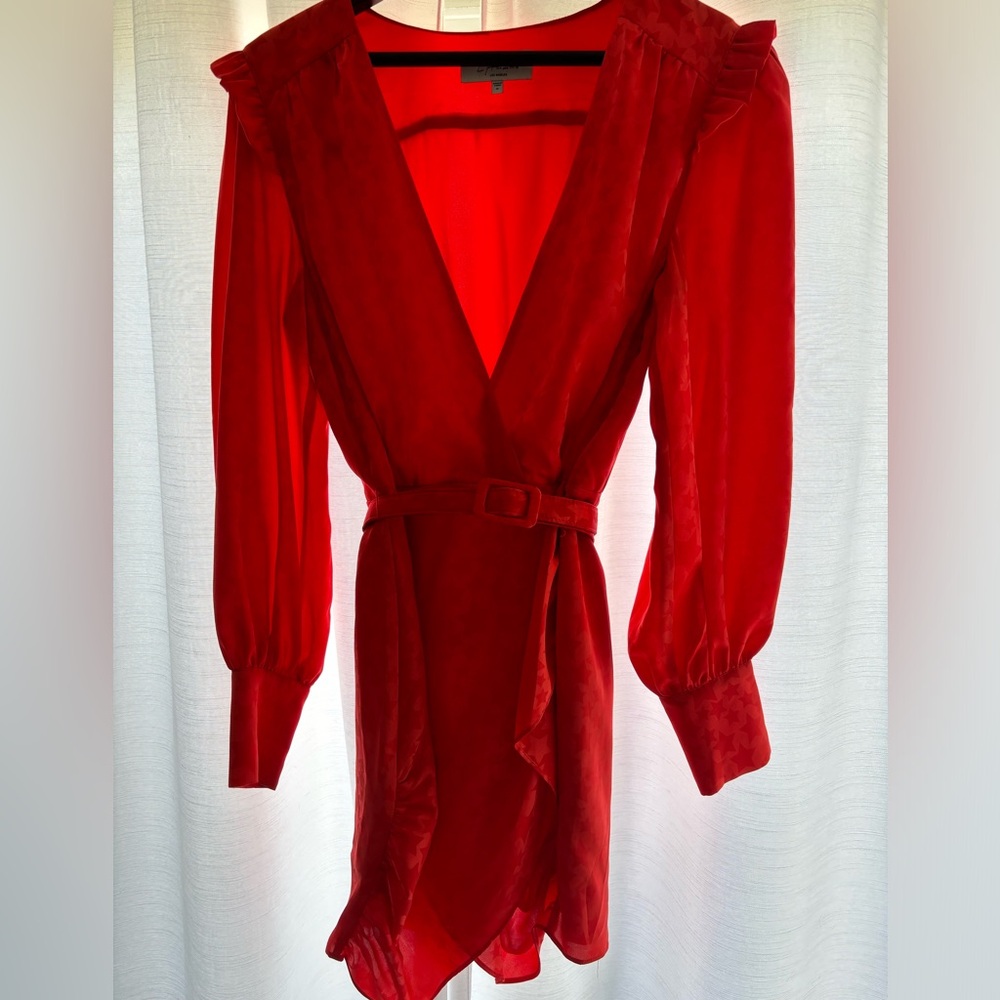 This dress is to die for. The color of 2024 summer trend!!!